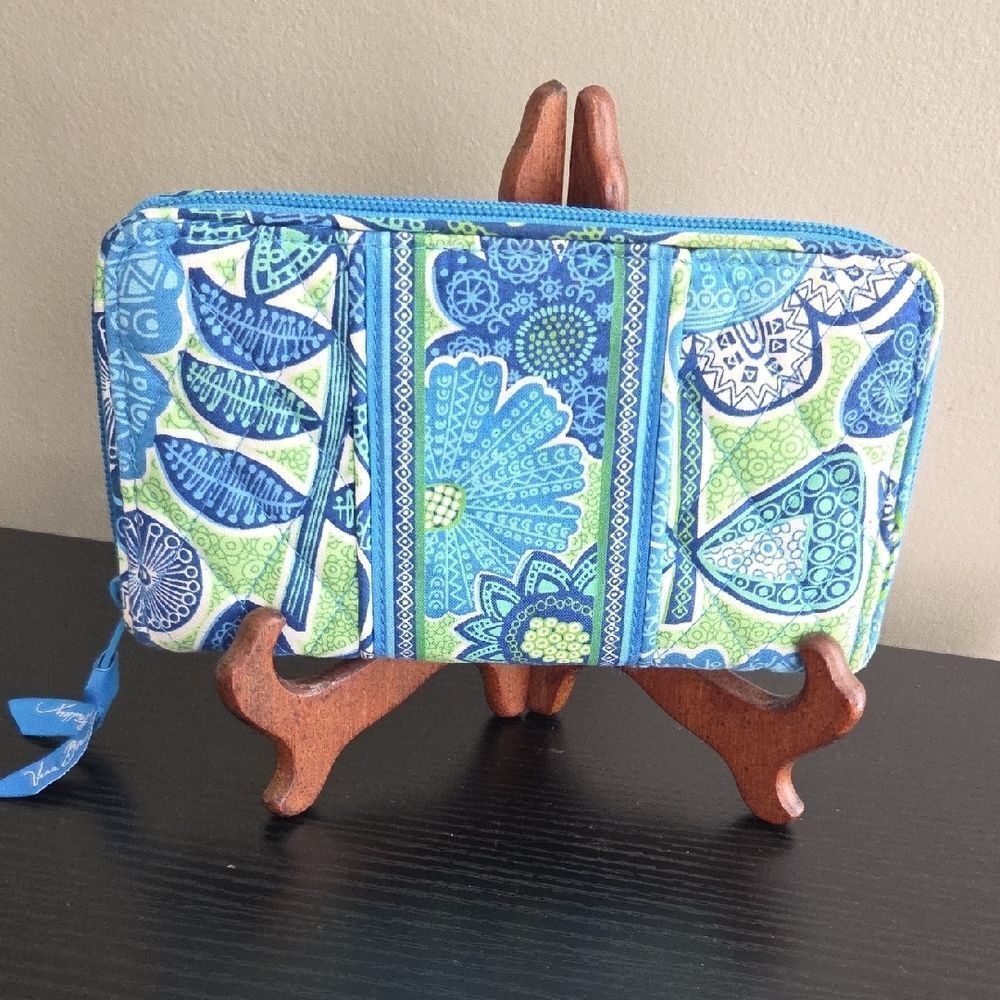 Vera Bradley Blue and Green Patterned Accessory - Picture 3 of 6